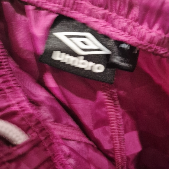 UMBRO Checker Nylon Athletic Shorts - Picture 4 of 6